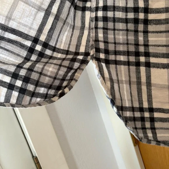 American Eagle Ahh-Mazingly Soft Flannel Shirt Boyfriend M, Black & White - EUC - Picture 6 of 14